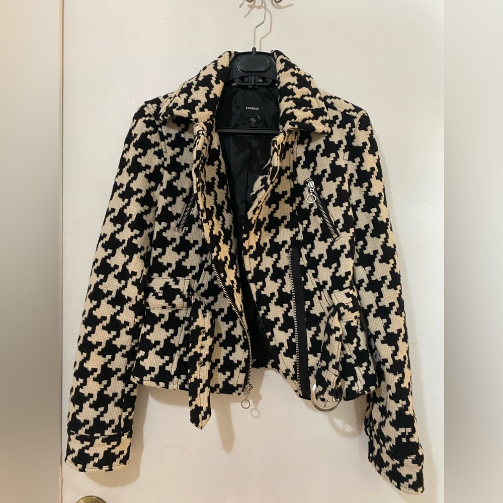 Express White and Black Houndstooth Jacket